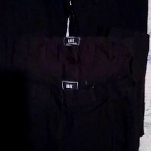4 pair small have los Angeles stretch pants
